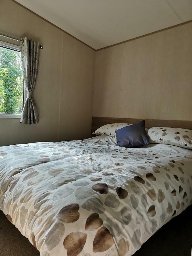 Pebble Bay Retreat Villa Milford on Sea Esterno foto