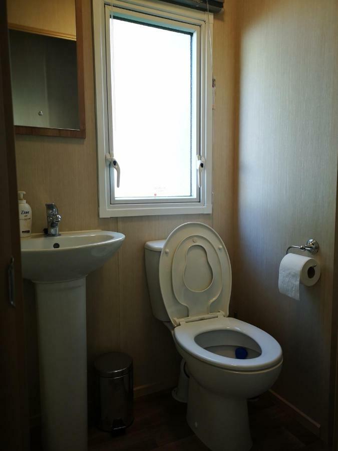 Pebble Bay Retreat Villa Milford on Sea Esterno foto
