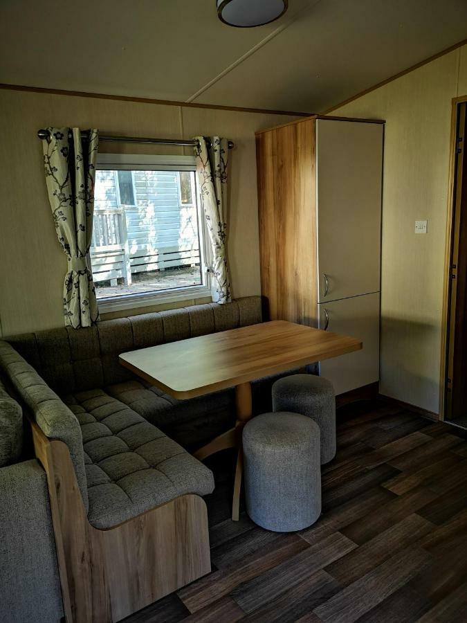 Pebble Bay Retreat Villa Milford on Sea Esterno foto